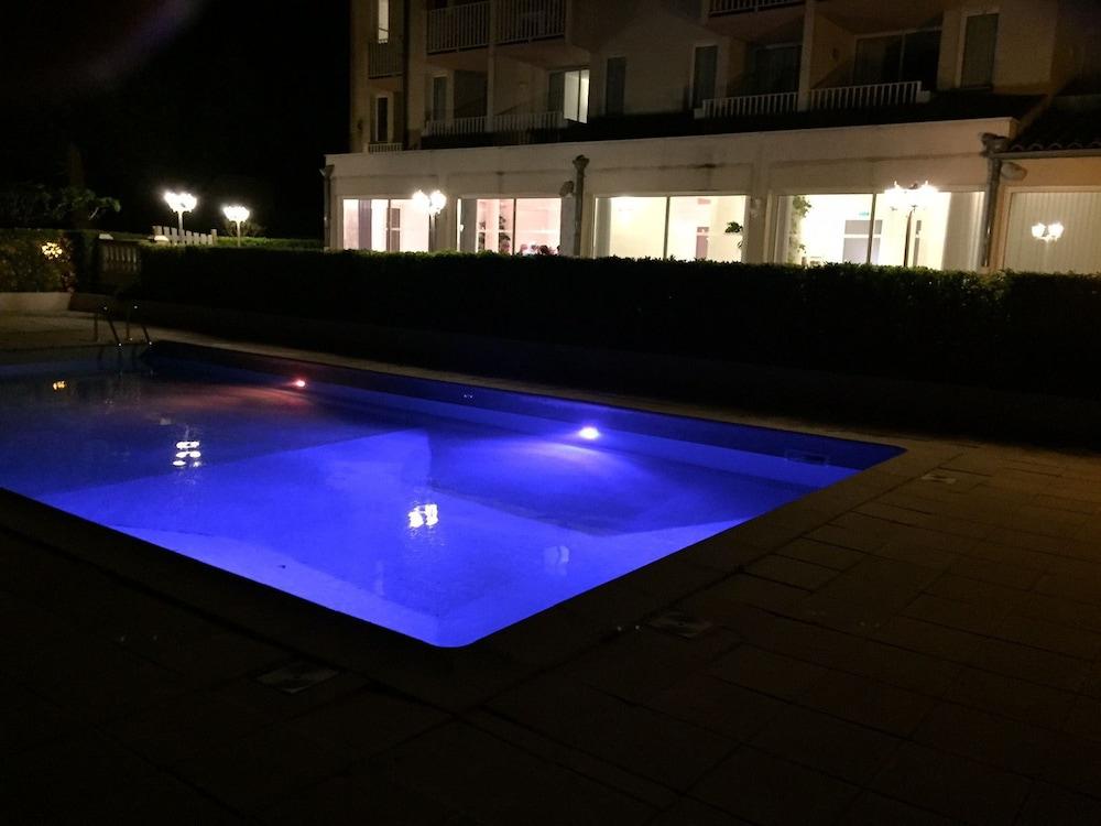 هوتل لا تشنري زحليقة مائية