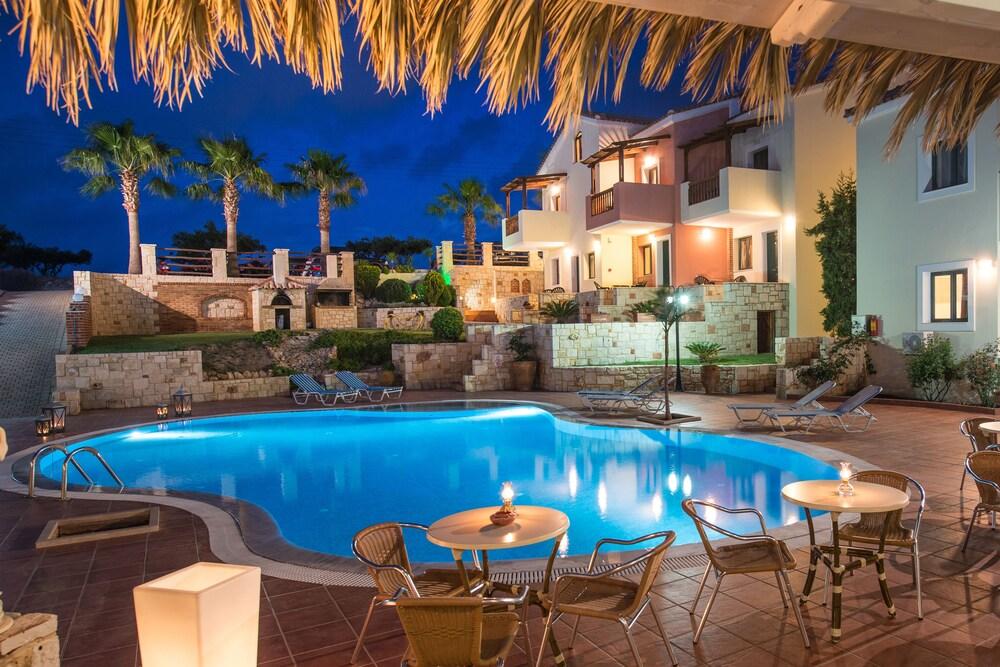 Diamond Village Outdoor Pool