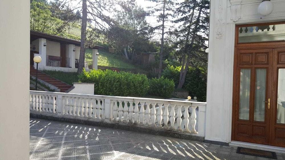 بد آند بريكفاست فيلا غافينا المنطقة الخارجية