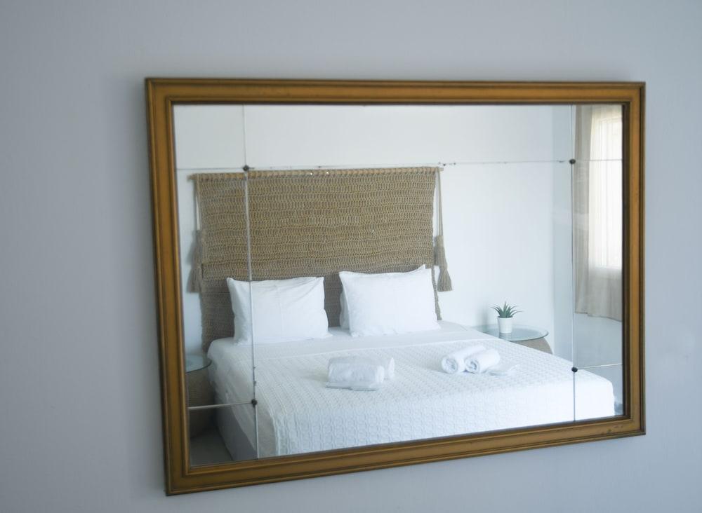 ميكونوستيمو لاكشري فيلاز آند أبارتمنتس غرفة