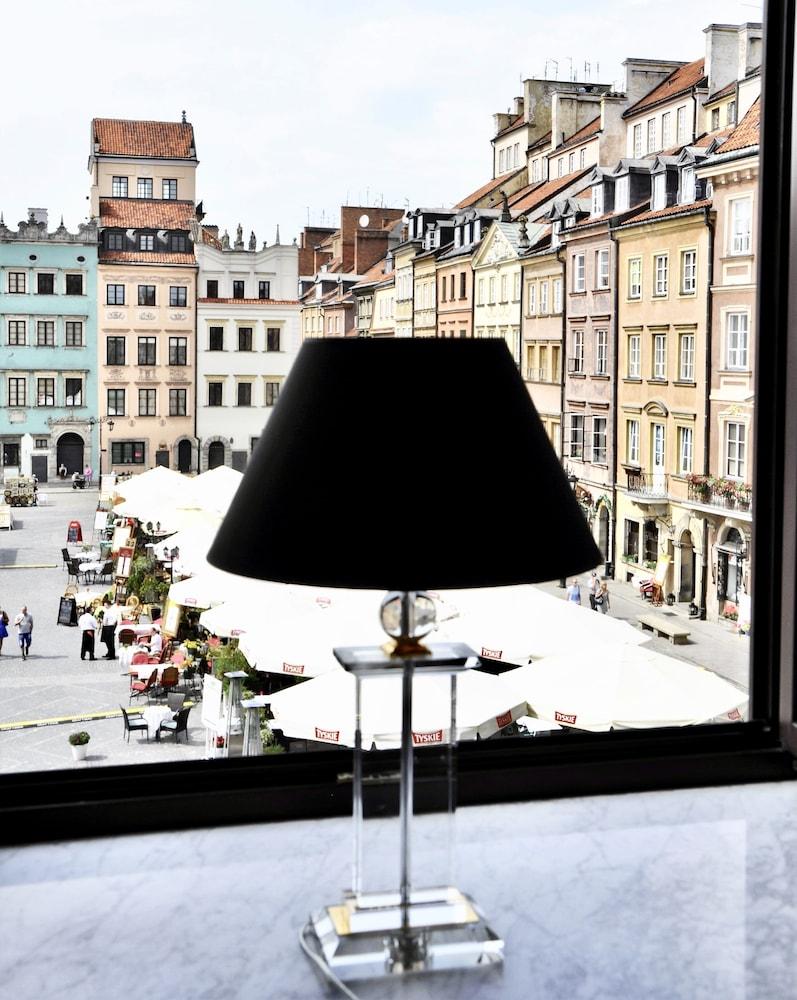 MONDRIAN Luxury Suites & Apartments Old Town Market Square
