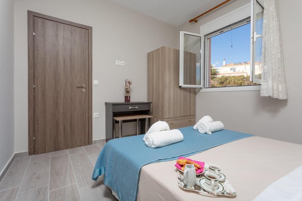 Vatsa Beach Villa Large Private Pool Walk to Beach Sea Views A C Wifi - 3021 Room