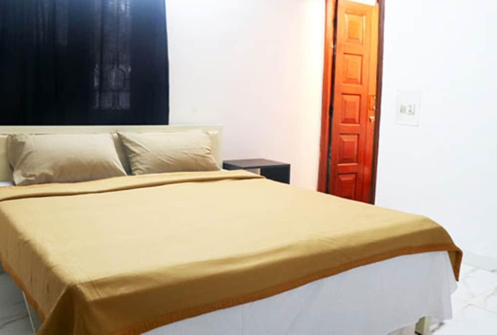 LRH EasyStay 4 Room