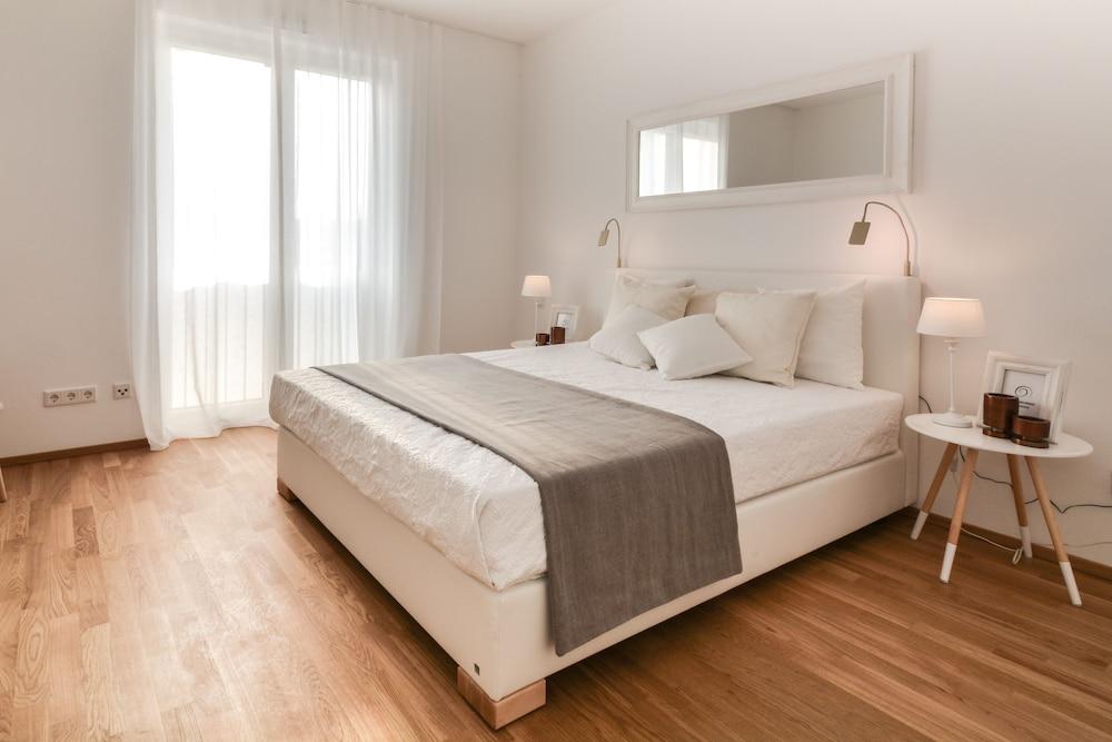 Lunas Appartements in Essen Room