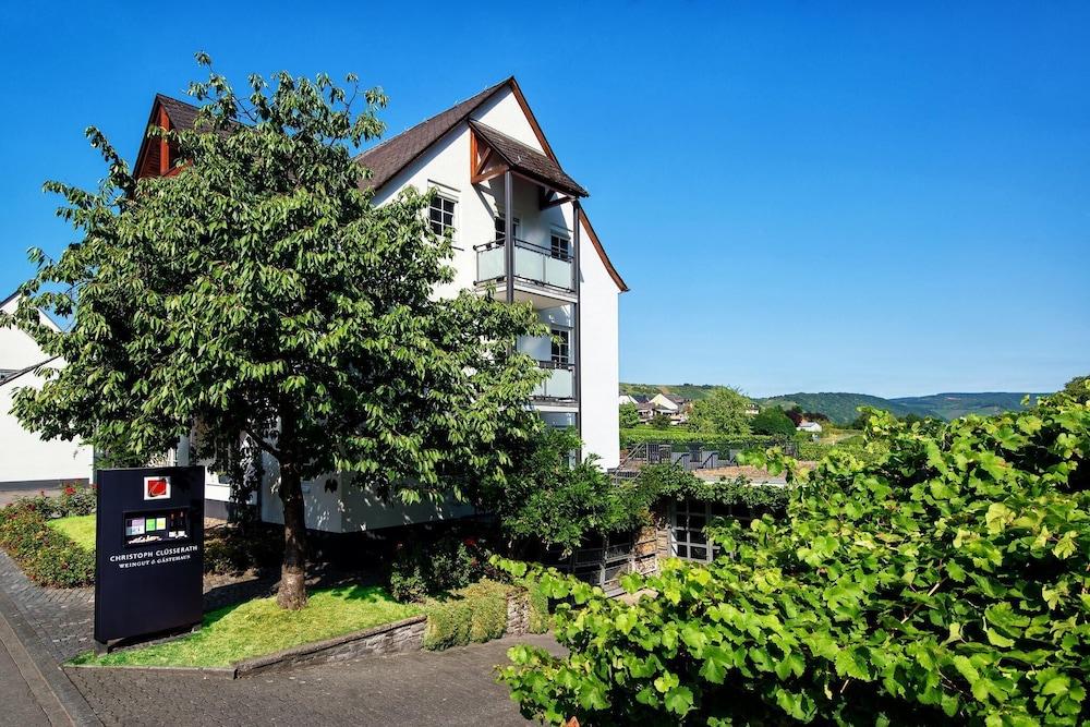 فاينجوت آند جاستهاوس كريستوف كلوسيرات