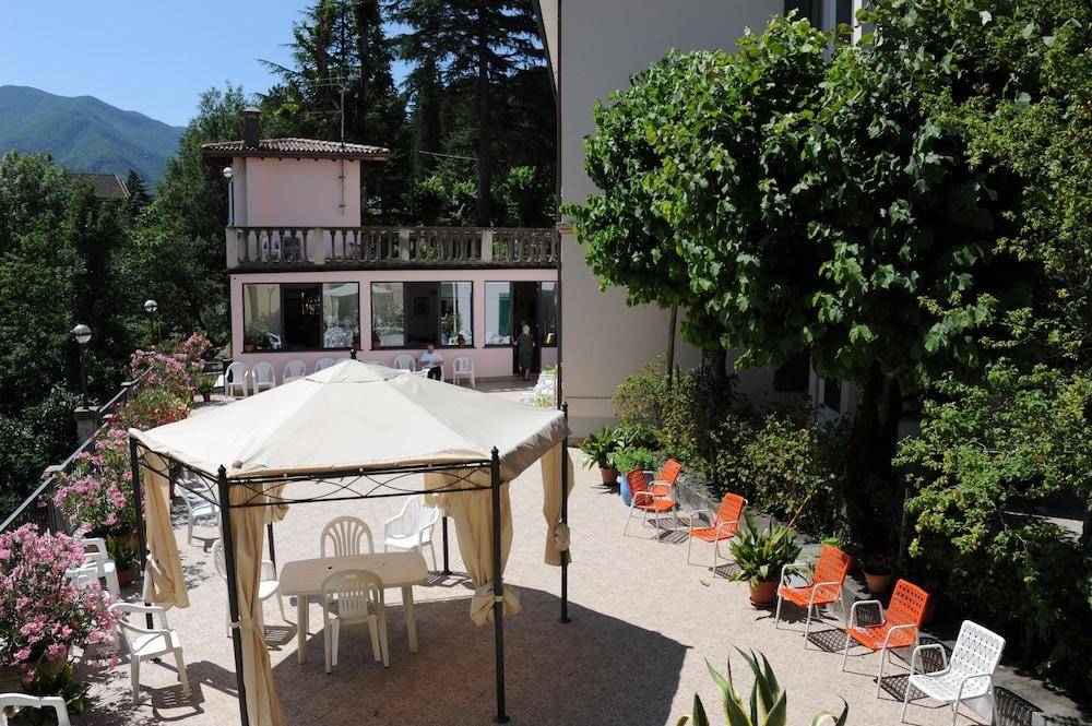 ألبيرجو نابيني منظر من الجو