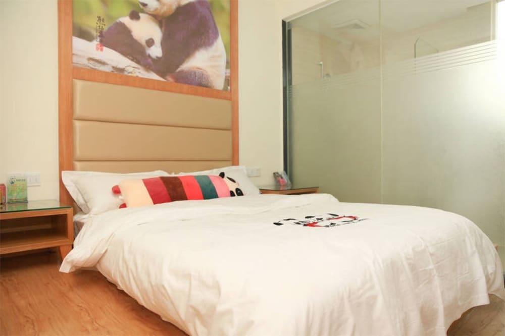 Panda Club Jiaotong University Branch Room