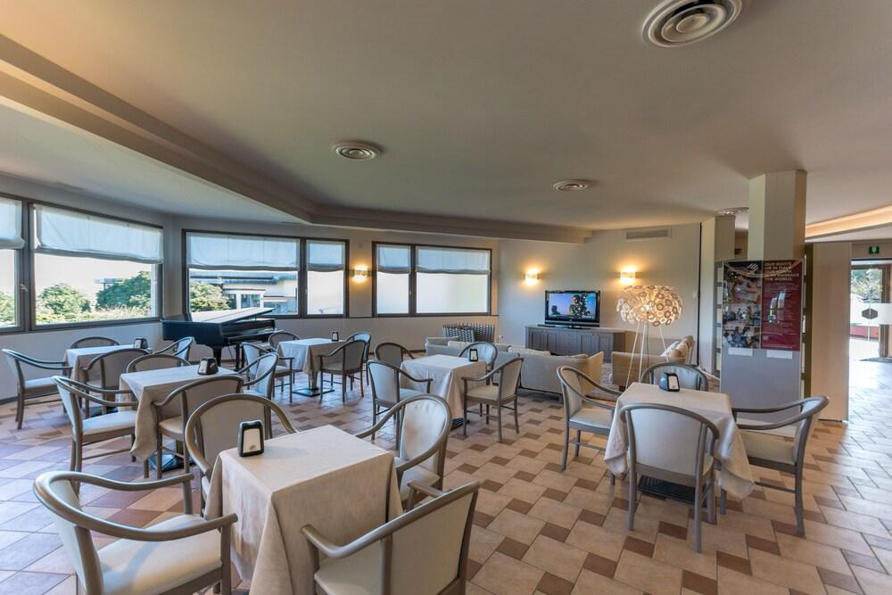 إيسولا دي ألباريلا جولف هوتل داخلي