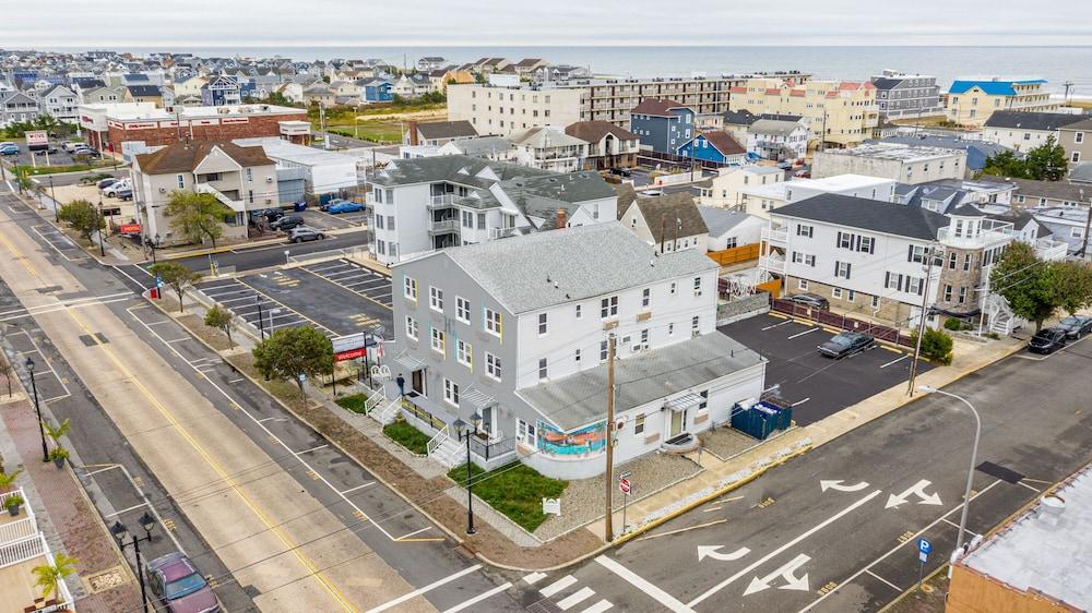 Hammock Inn & Suites - Jersey Shore Exterior