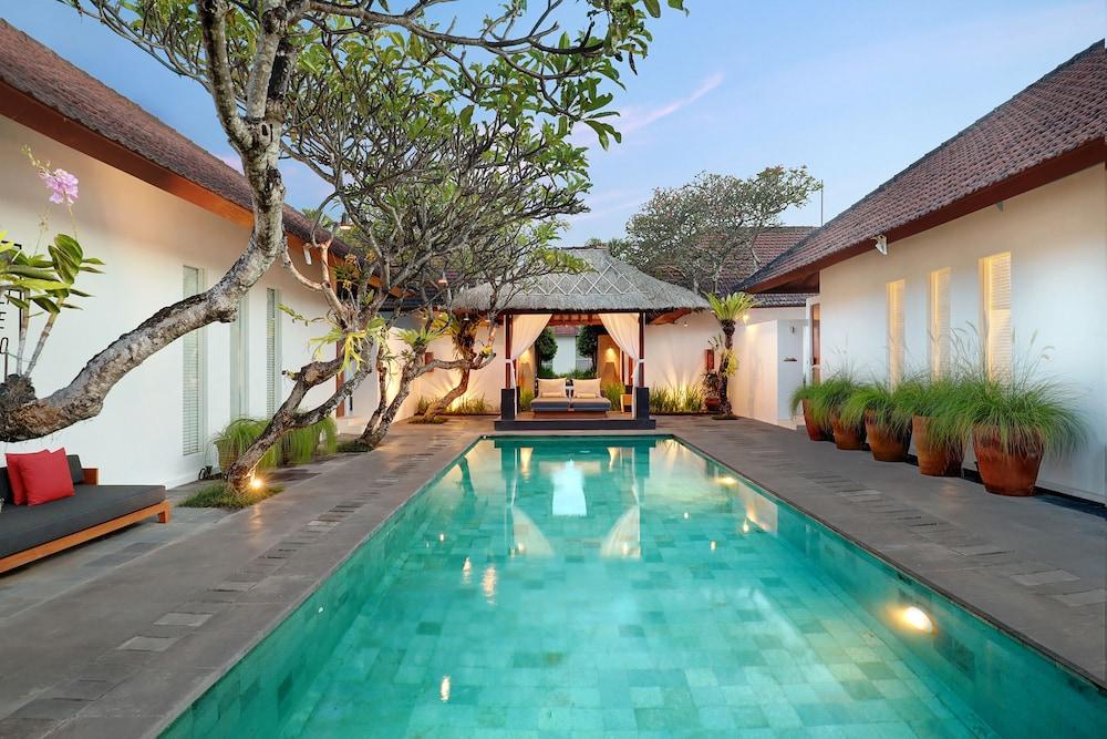 أوما سابنا سيمينياك