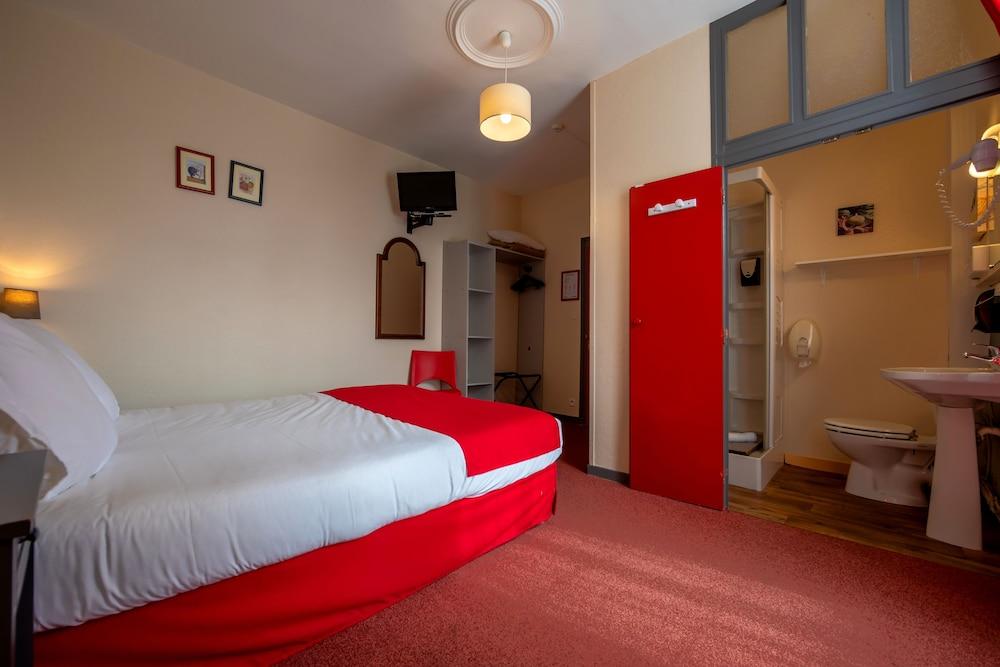 Logis Auberge de Kerveoc'h Room