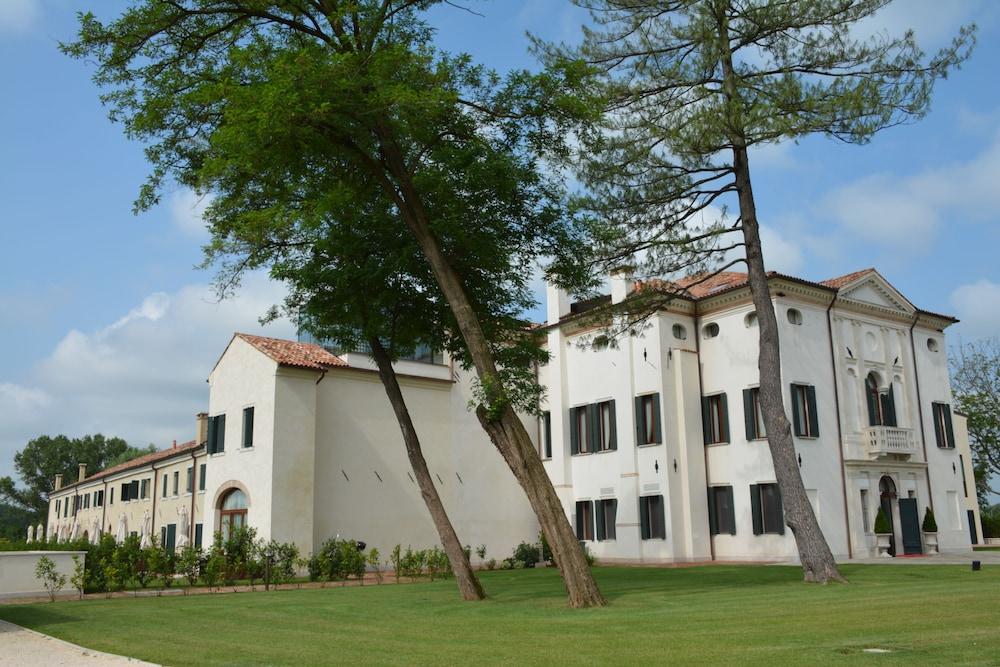 فيلا بارباريتش المنطقة الخارجية