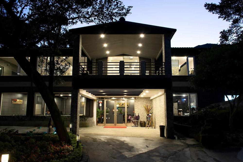 Ti Court Relaxing Spa Resort Interior Entrance