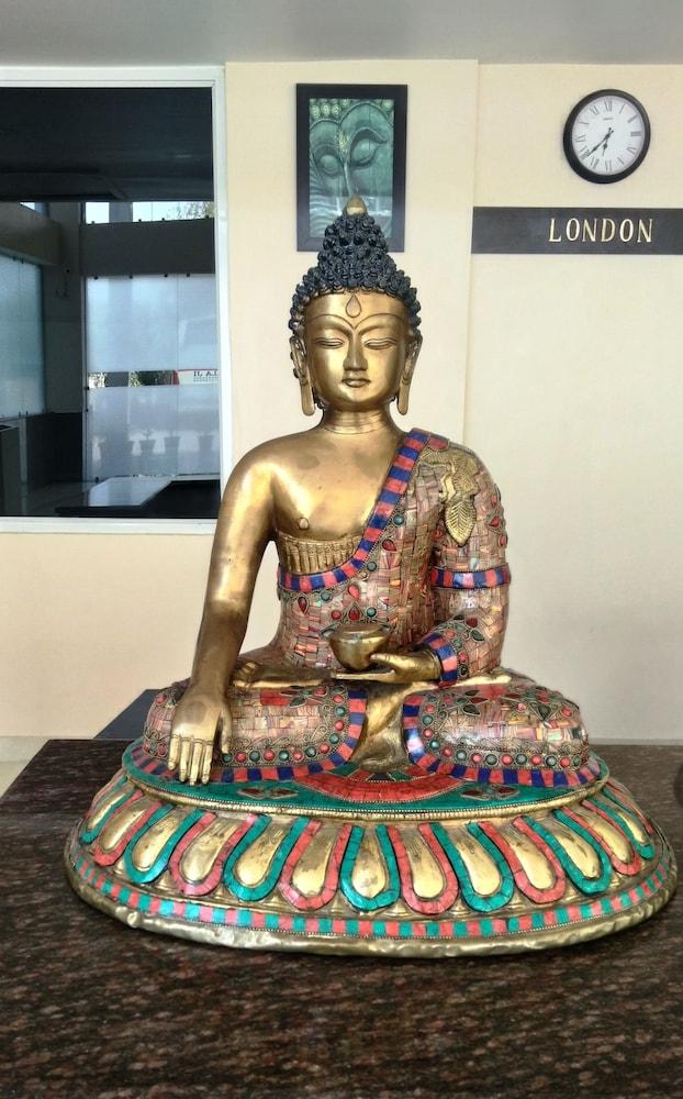 The Fern Residency, Bodhgaya Lobby