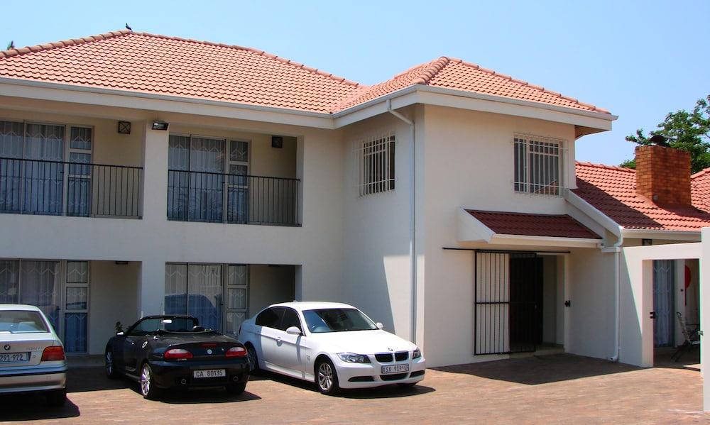 17 on 13th Guest House Featured Image