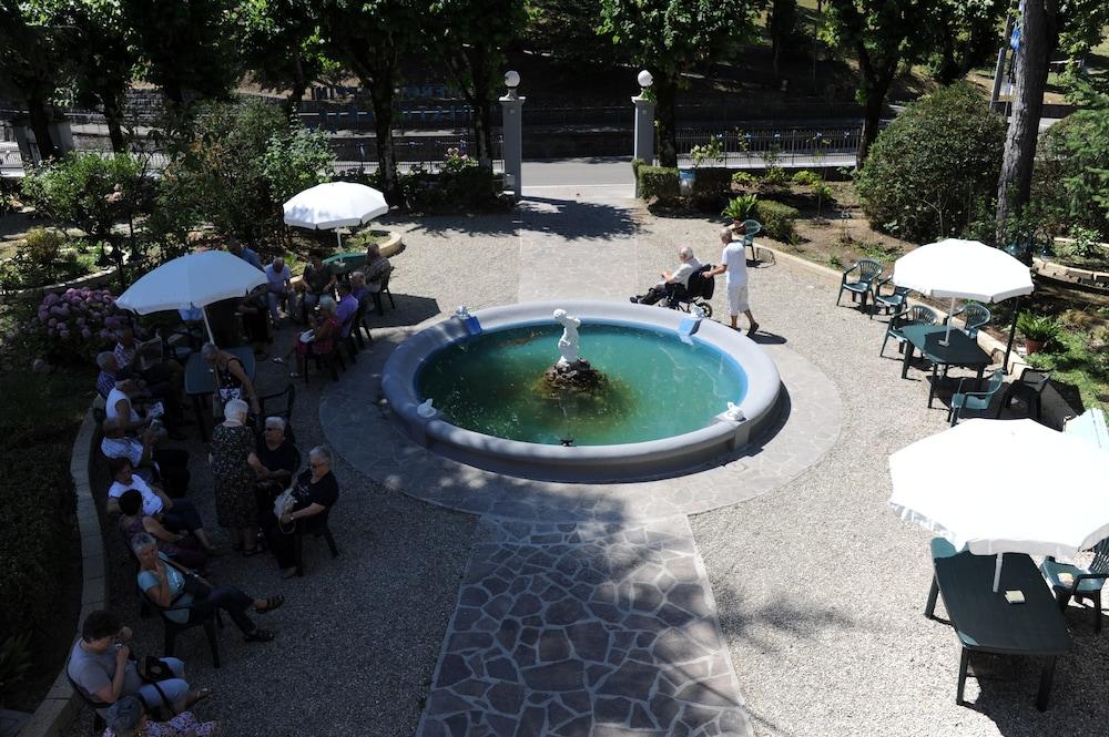 ألبيرجو نابيني المنطقة الخارجية