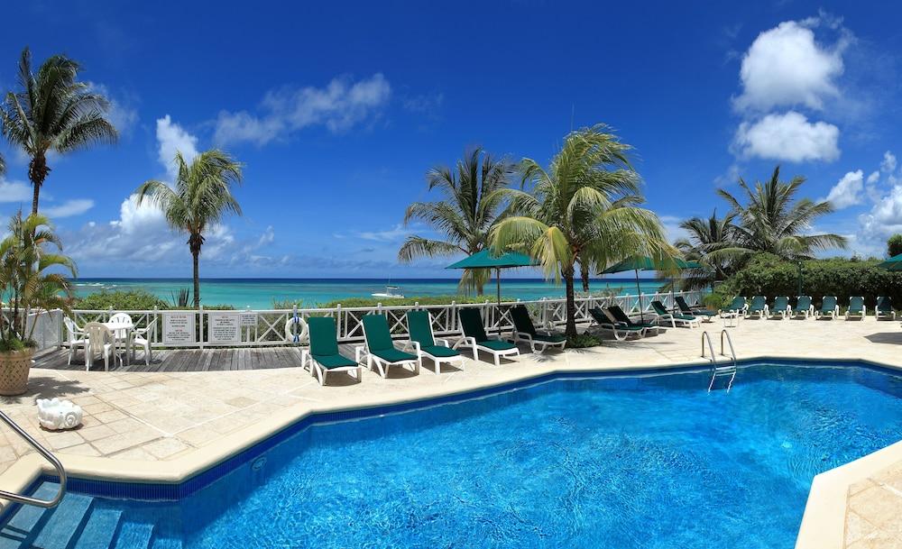 كورال ساندز بيتش ريزورت