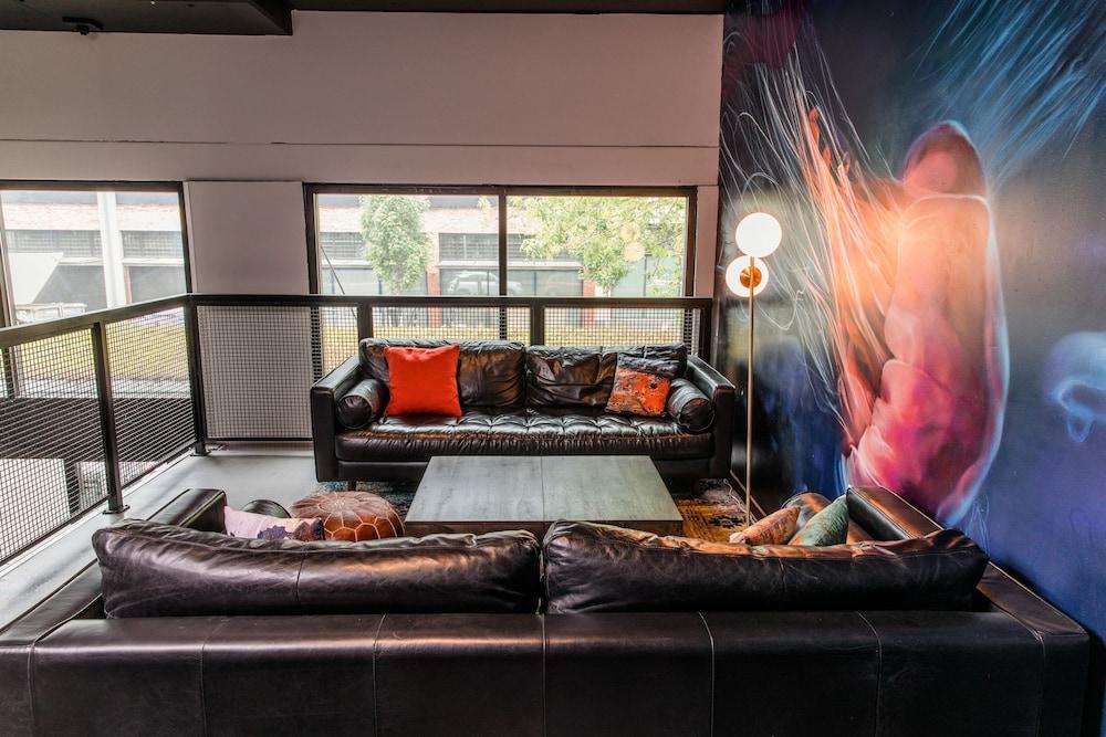 دوميسايل سويتس آت كوف منطقة الجلوس في الردهة