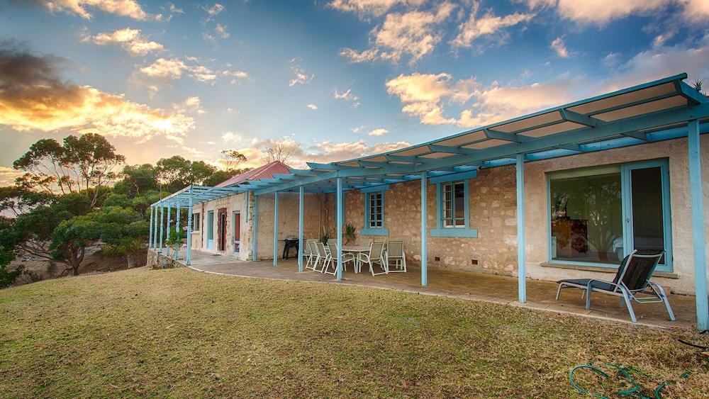 Antechamber Bay Retreats