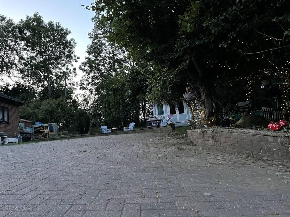 وودلاندز لودج - كوم آند إنجوي ذا جود لايف المنطقة الخارجية