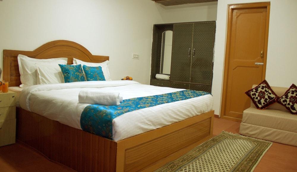 Rangyul Resort Room
