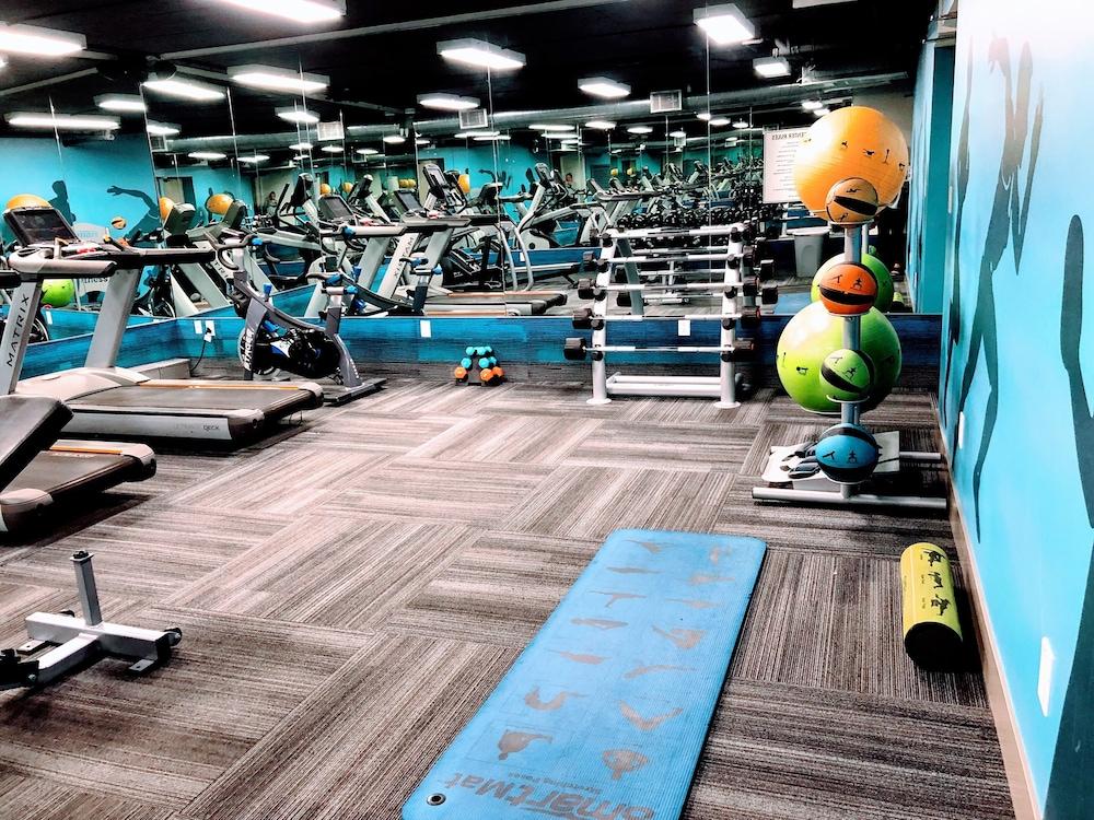 ويست وود لوس أنجلوس إكزكيوتيف رينتالز صالة الألعاب الرياضية