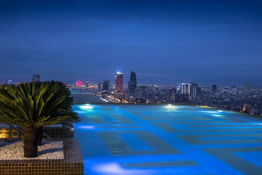 سيتادينيس بلو كوف دانانغ حمام سباحة على السطح