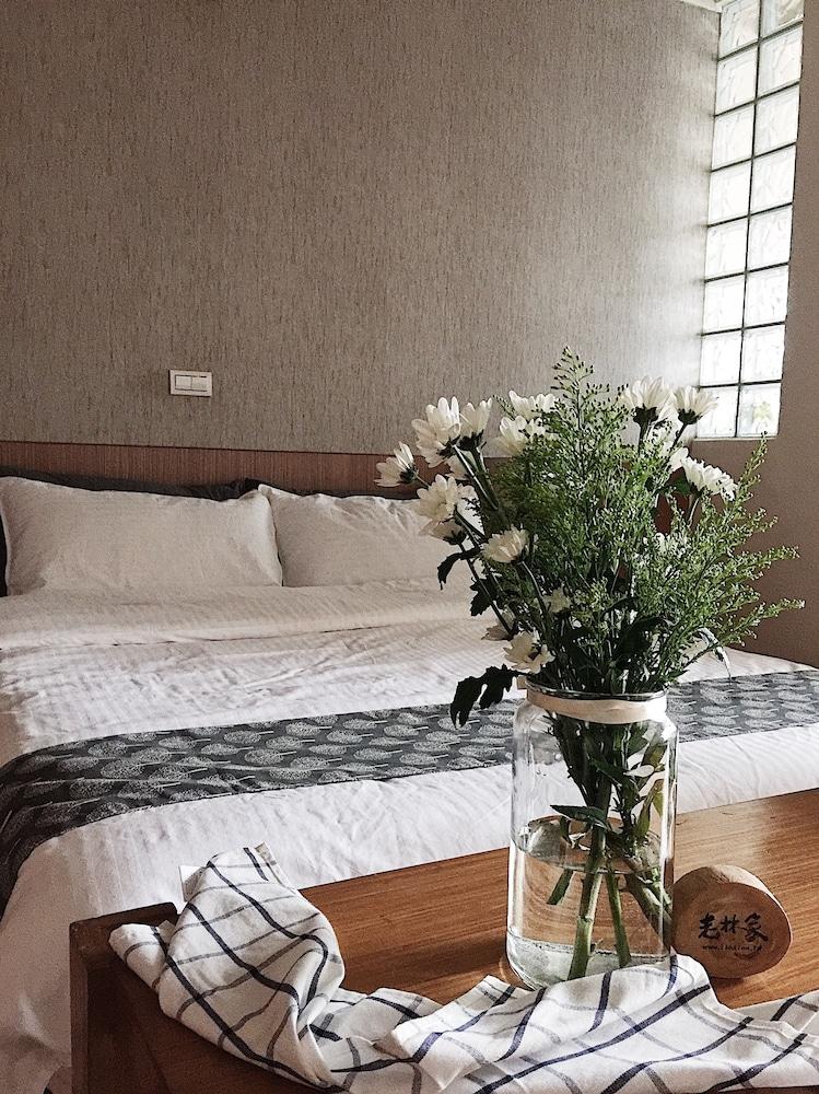 Lin's Inn Room