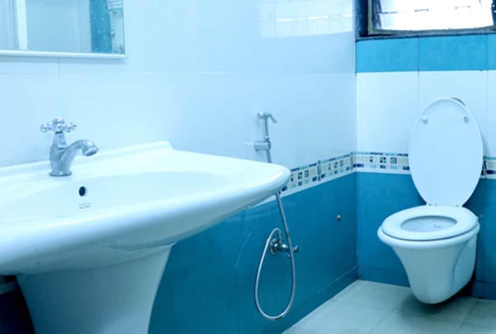 LRH EasyStay 4 Bathroom