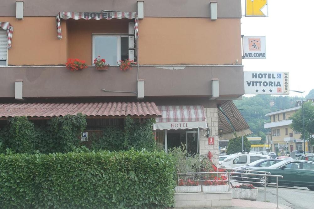 Albergo Vittoria Exterior