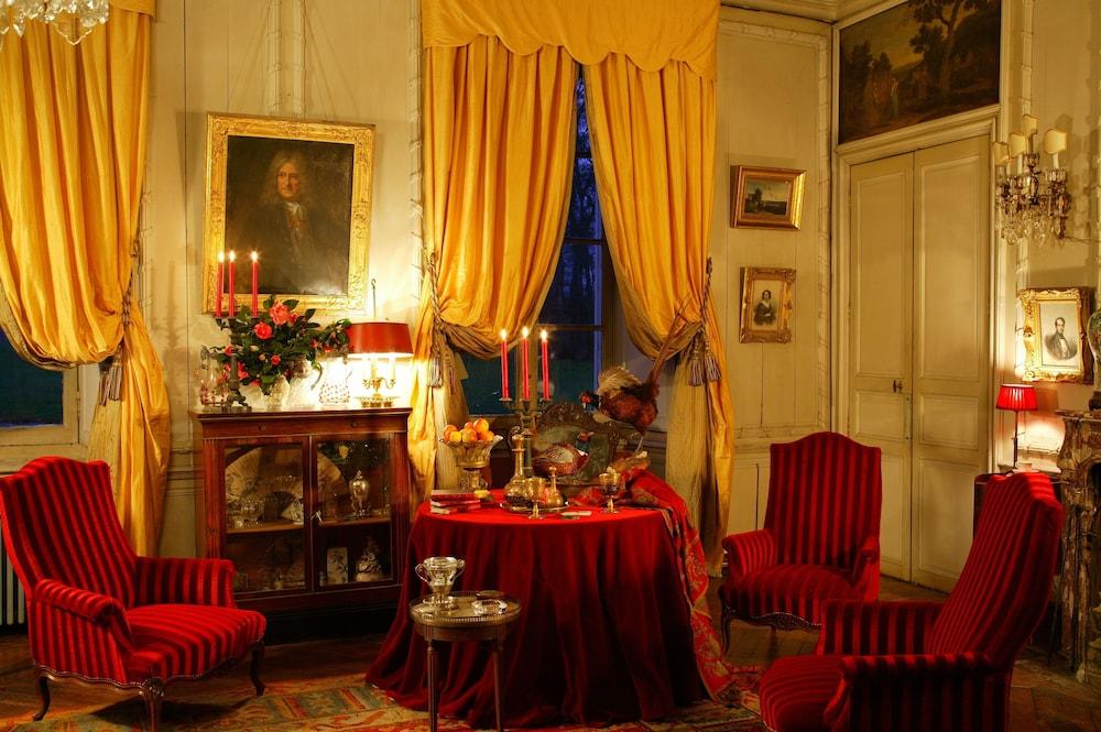 تشاتو ديس بريوتيريز منطقة الانتظار في الردهة