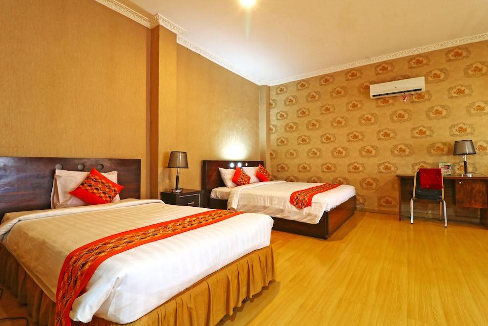 إيدوتل سياريا