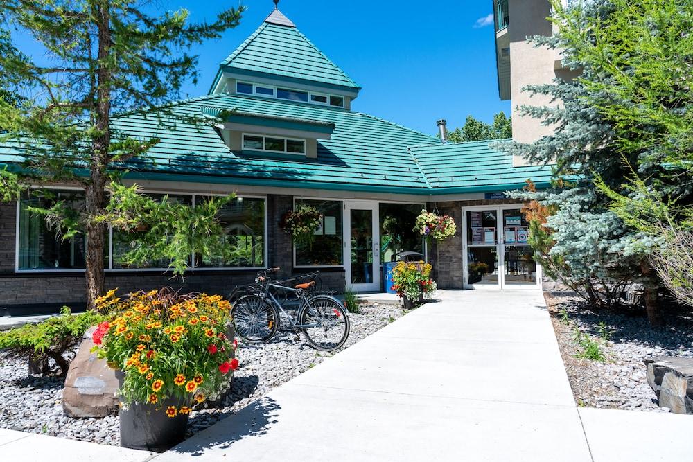 Pocaterra Inn and Waterslide Exterior
