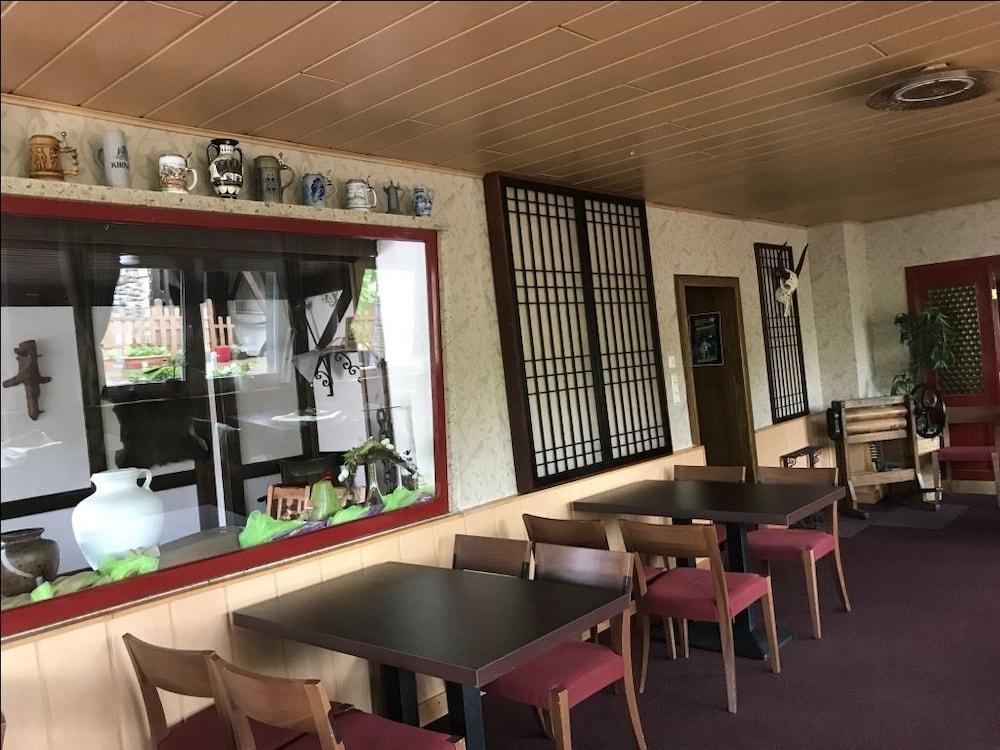 هوتل ريستورانت جيموندين تفاصيل الفندق من الداخل