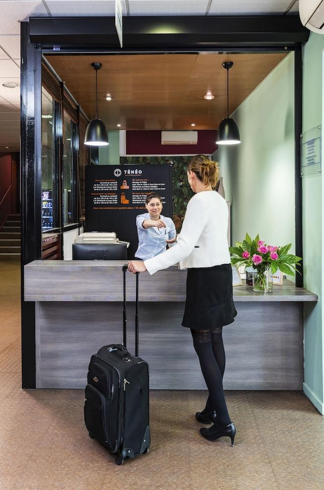 تينيو أبارتوتل بوردو - جير سان جيان منطقة الاستقبال