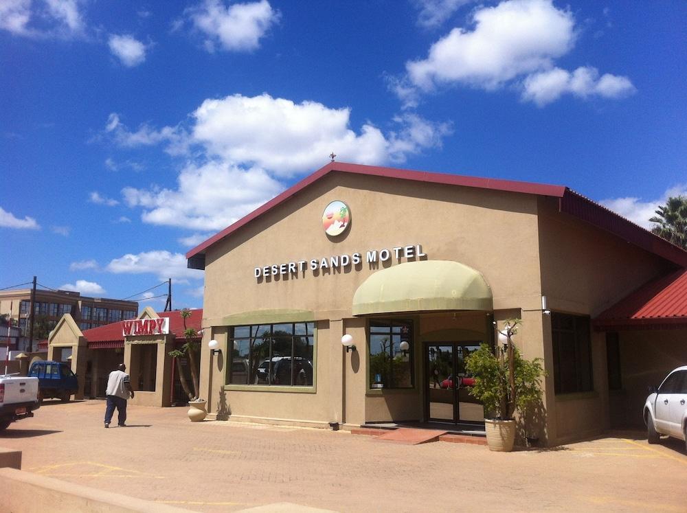Desert Sands Motel Featured Image