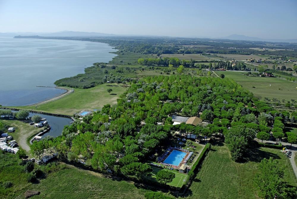 بادياتشا كامبينغ فيليدج المنطقة المحيطة بالمنشأة