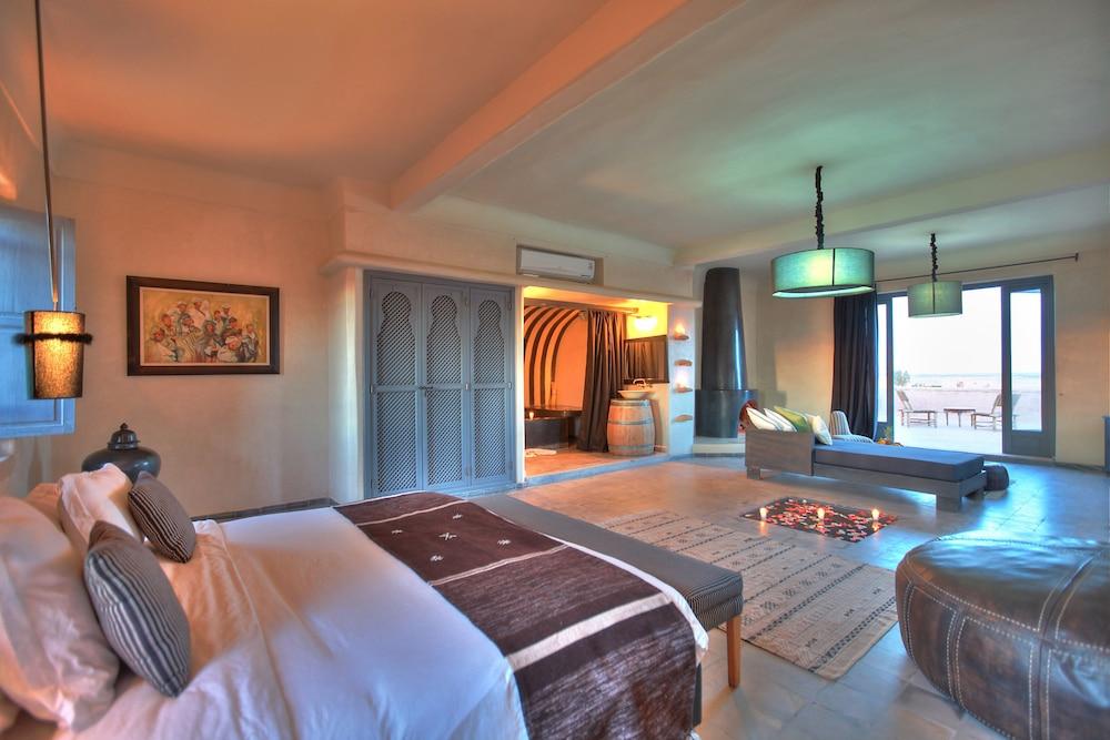 Villa Spacious Suites, Terraces Pool With Atlas View for Large Groups Room