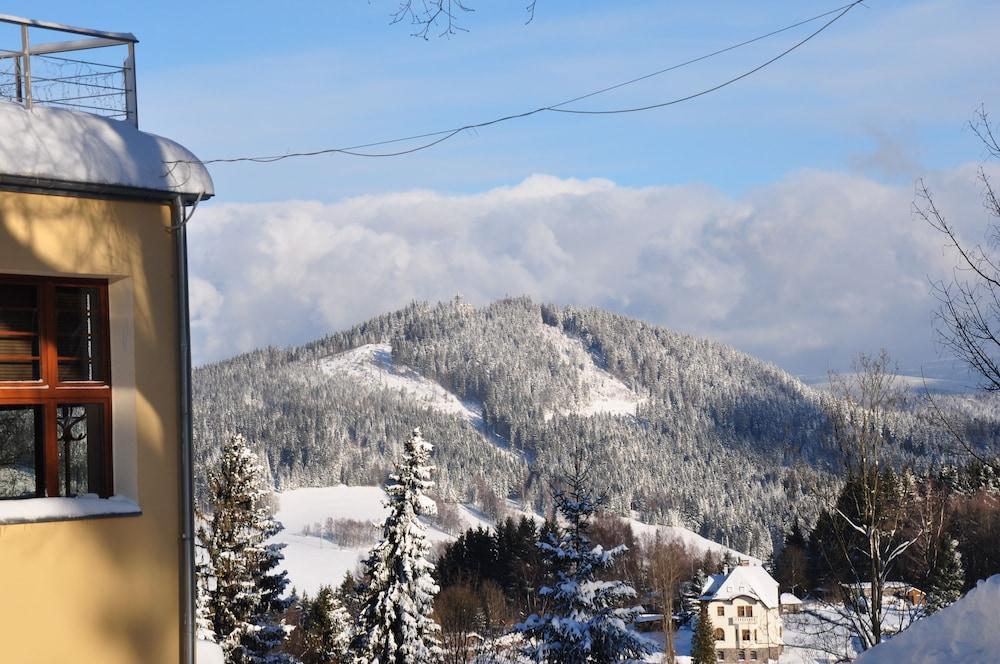 بارك هوتل سمارزوفكا أخرى