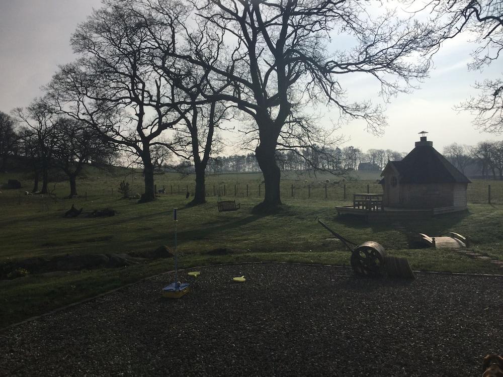 Dunroamin Apartment Exterior