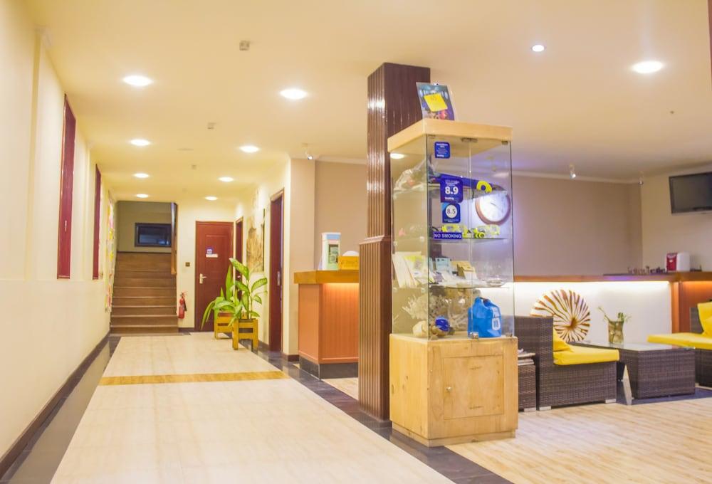 WhiteShell Island Hotel & Spa Lobby Lounge