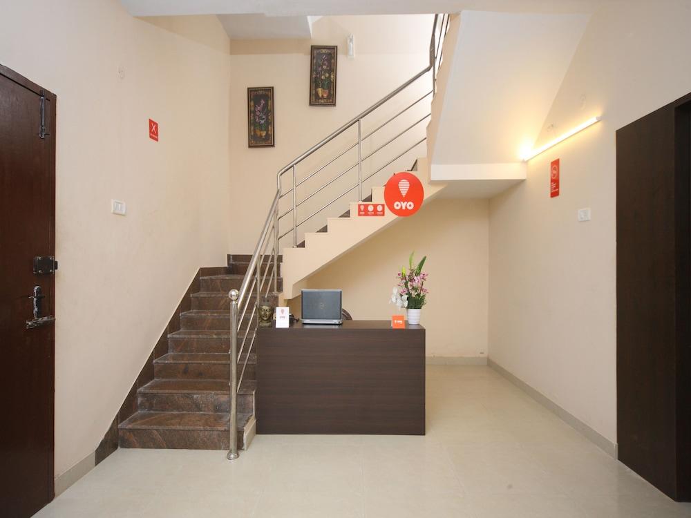 OYO 15517 Kms House Reception