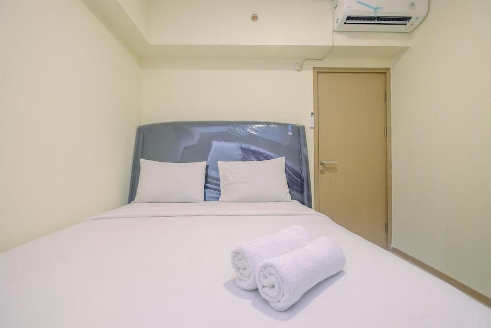 Cozy and Functional 3BR at Meikarta Apartment Room