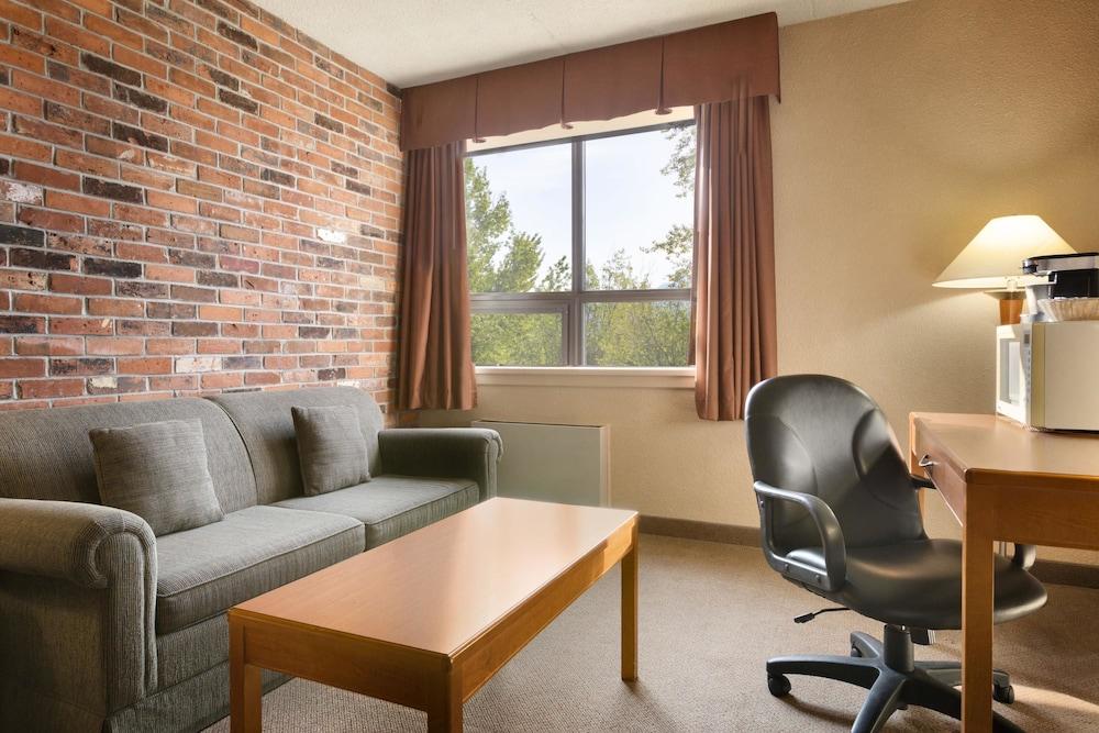 ترافيلودج باي ويندام نورث باي غرفة