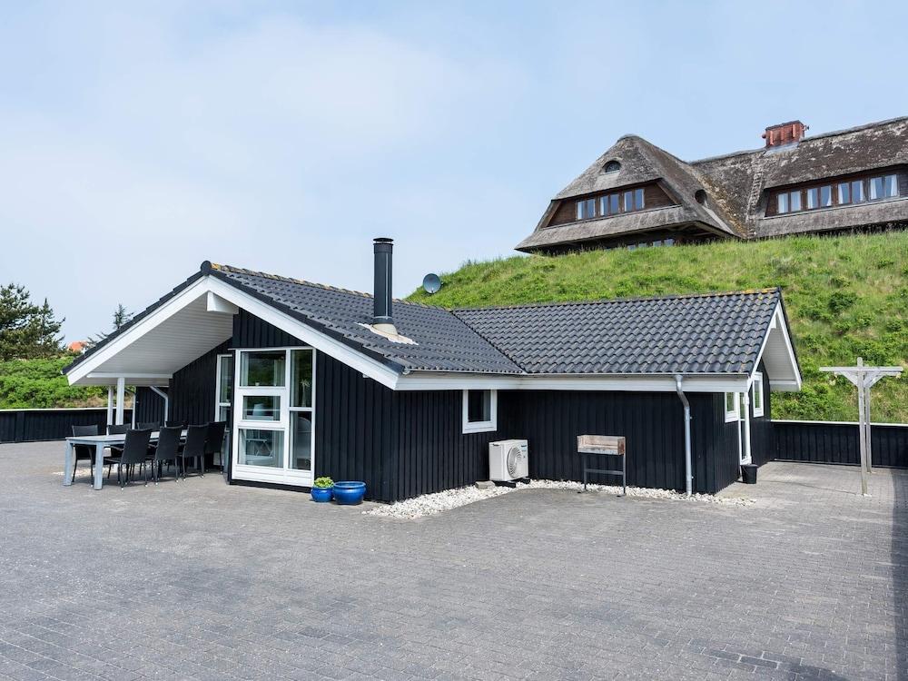 6 Person Holiday Home on a Holiday Park in Henne