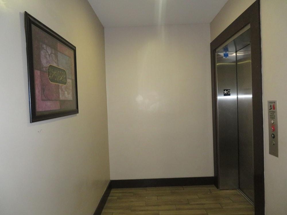 2 بد 2 باث إن ستوديو سيتي الردهة