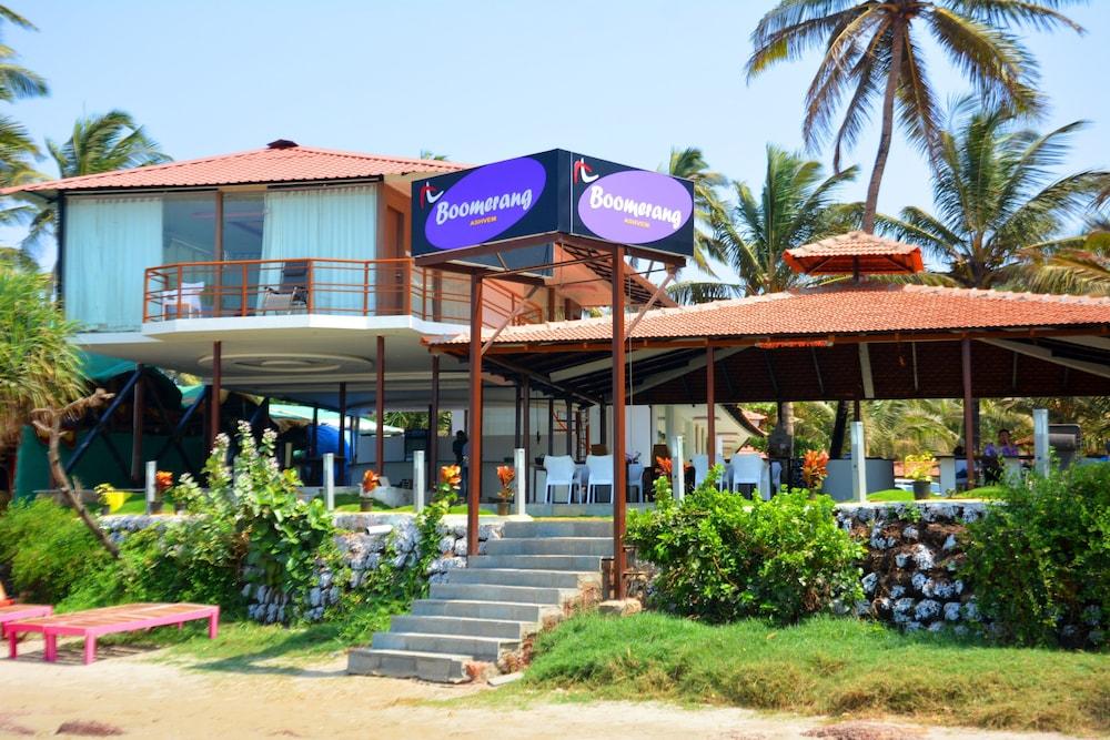 Boomerang Resort & Spa Featured Image