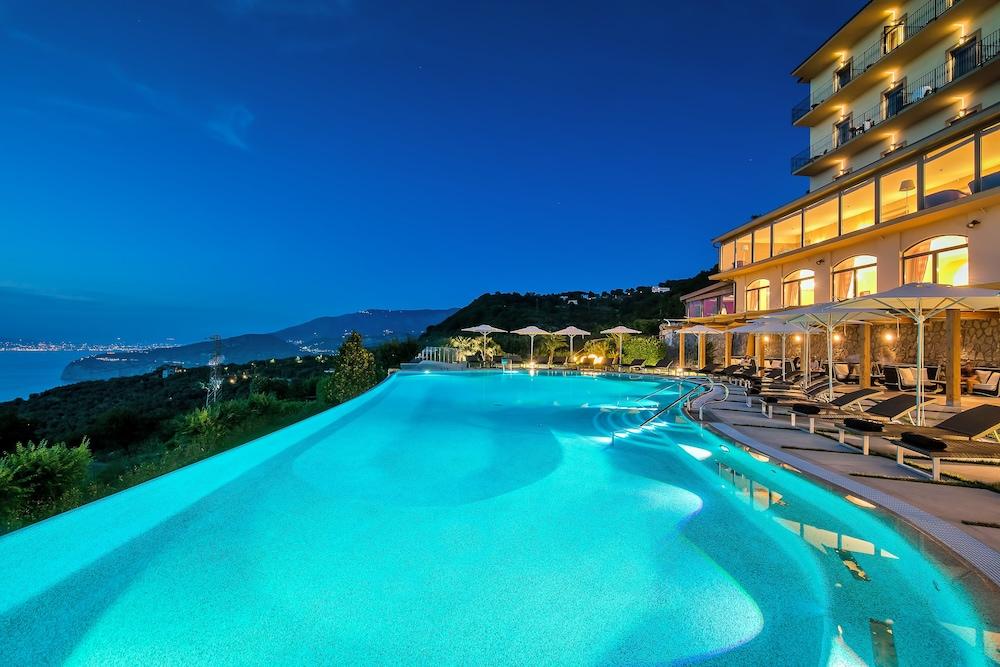 جراند هوتل ديو جولفي