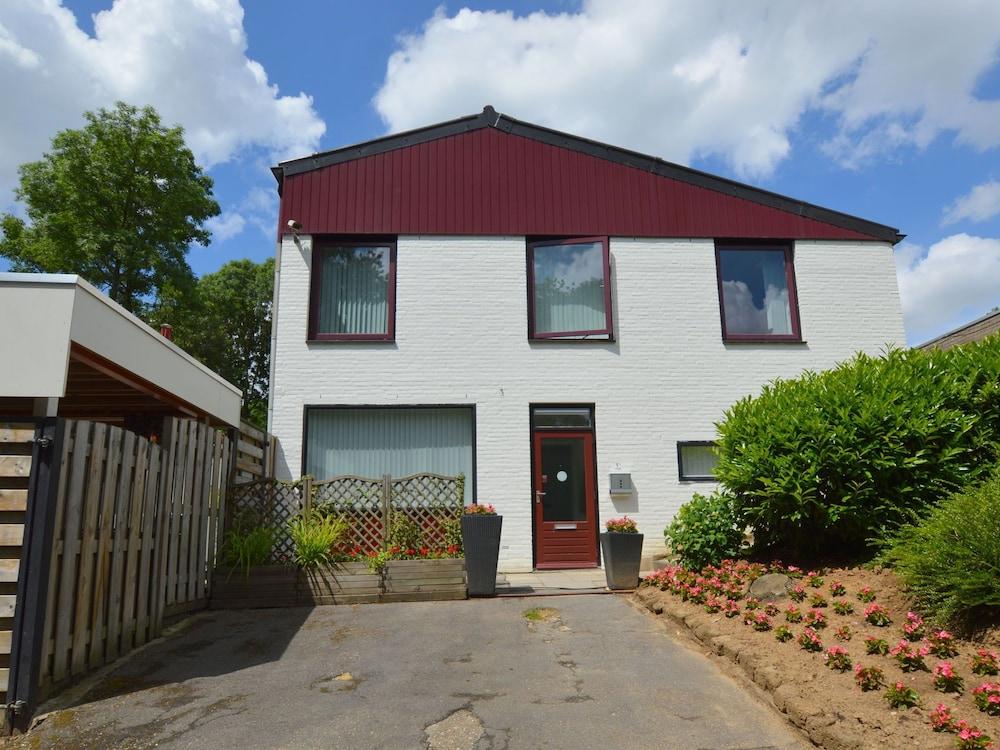 لاكشري أبارتمنت إن شين أوب جول ويذ هوت توب آند ساونا