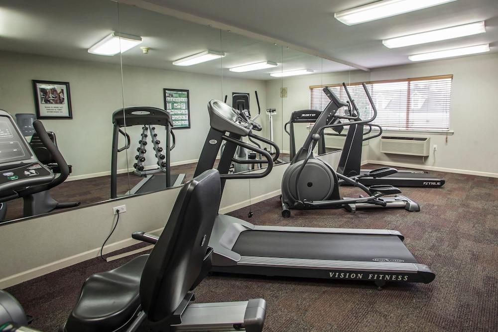 Quality Inn and Suites St Charles - West Chicago Fitness Facility